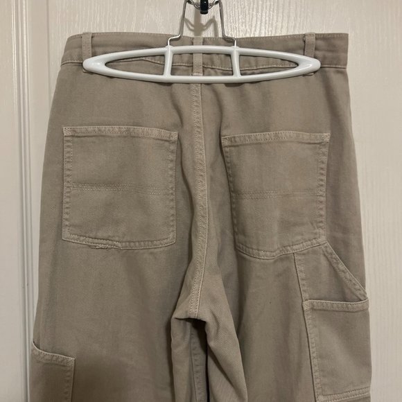 Garage Beige High Rise Cargo Pant - Picture 4 of 5